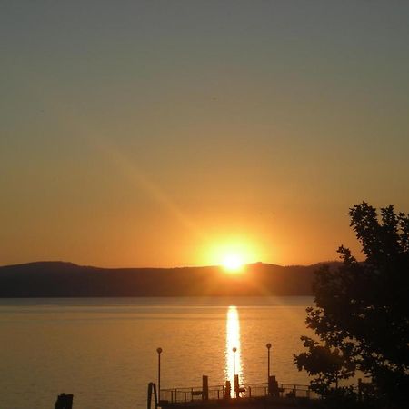 Iride Sul Lago 1 Via Principessa Jolanda 10-Piazza Del Molo Anguillara Sabazia Kültér fotó