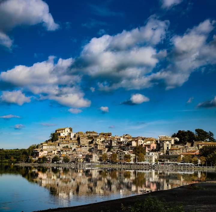 Iride Sul Lago 1 Via Principessa Jolanda 10-Piazza Del Molo Apartman Anguillara Sabazia Kültér fotó